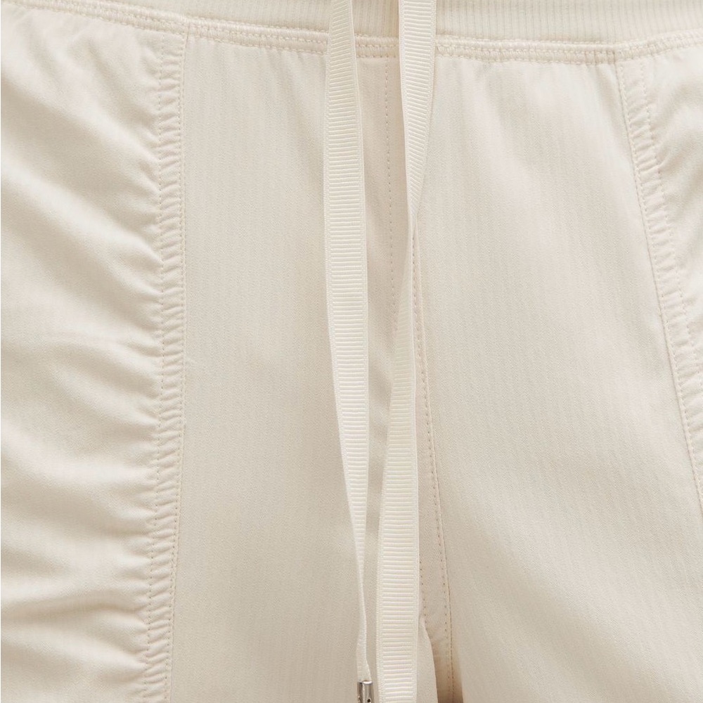 lululemon athletica Skinny Pants in Light Cream